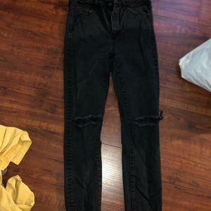 Cute ripped black jeans